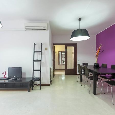 Apartment Sagrada Familia برشلونة الغرفة الصورة