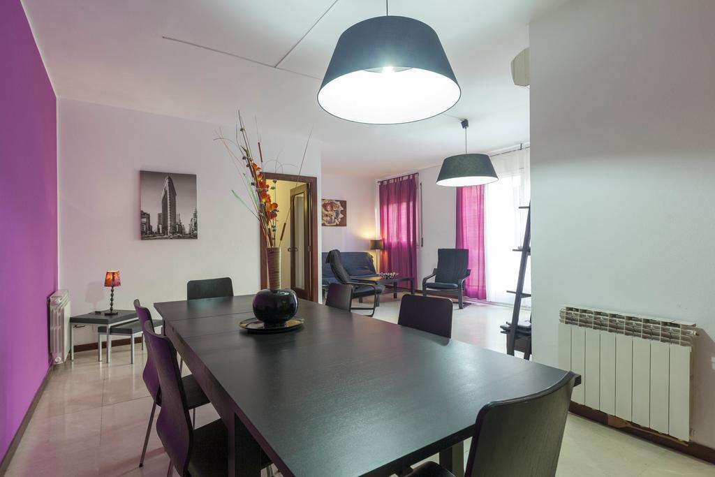 Apartment Sagrada Familia برشلونة الغرفة الصورة