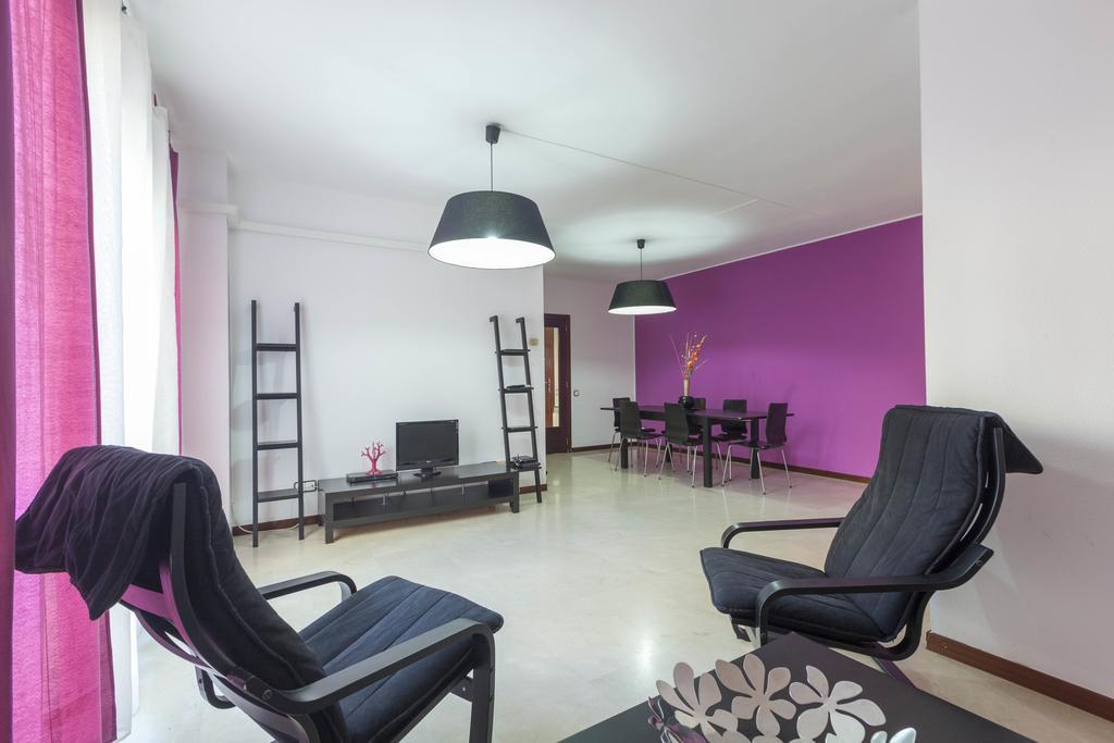 Apartment Sagrada Familia برشلونة الغرفة الصورة
